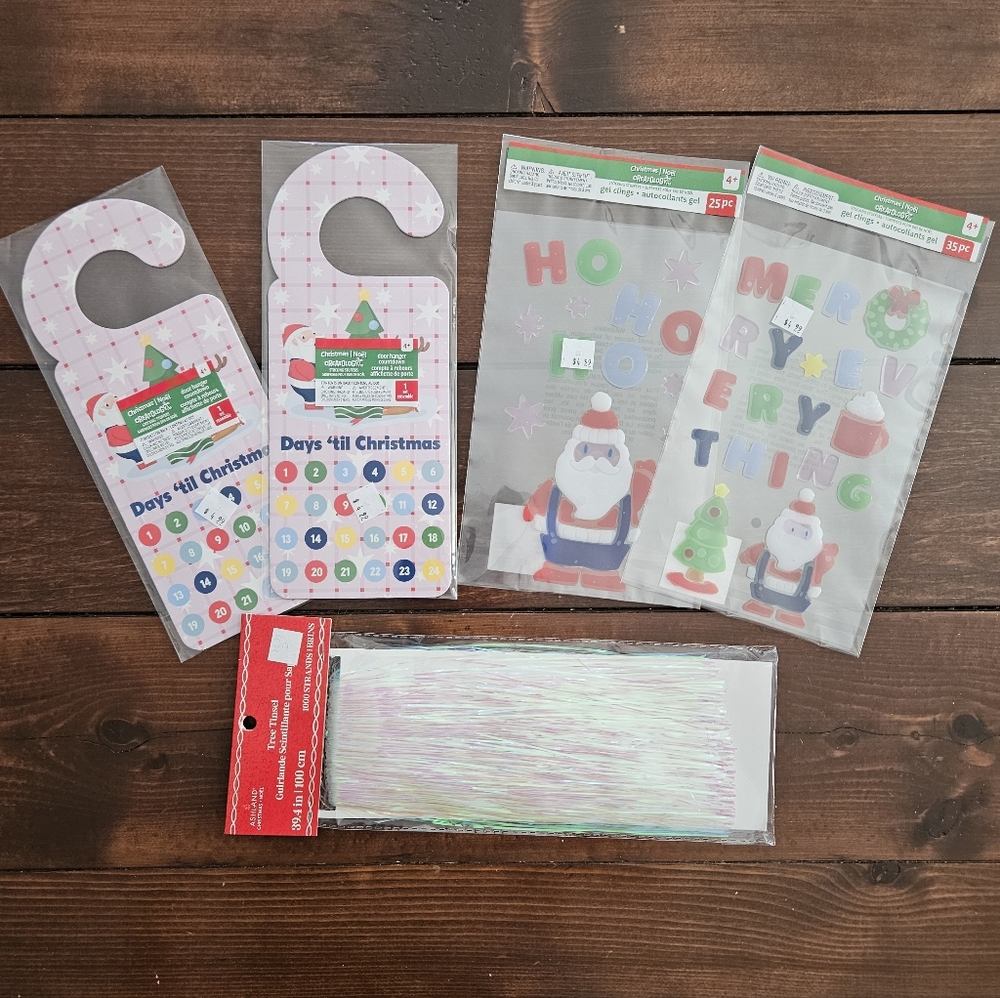 Ashland Christmas Decor Set Door Hanger x 2, Gel Clings x 2 and Tree Tinsel 39.4